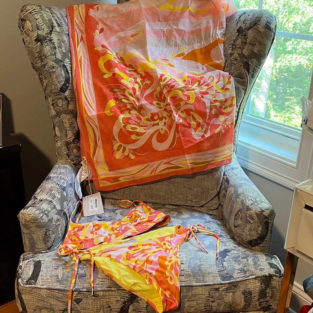 Emilio Pucci bikini and pareo. Bikini worn once. Pareo brand new.